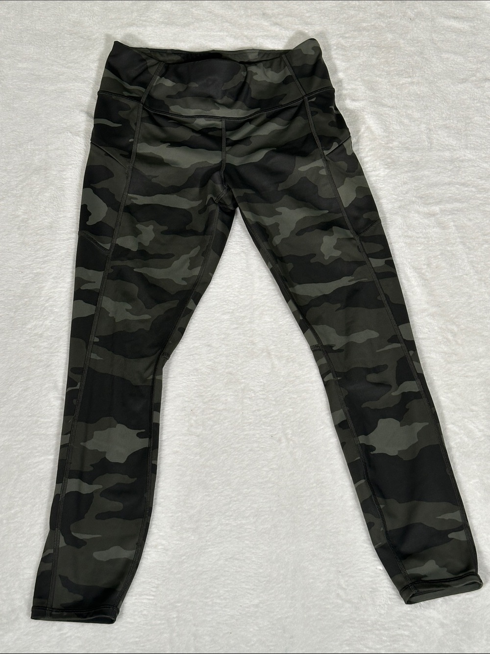 Athleta Women's Camo Leggings in Olive and Black